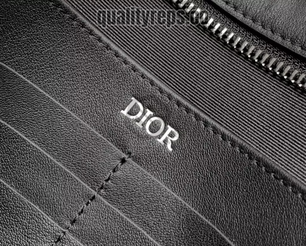 A5 Triangle Pouch Black CD Diamond Canvas Quality Reps