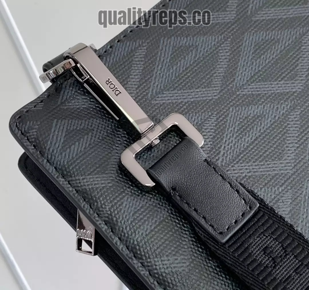 A5 Triangle Pouch Black CD Diamond Canvas Quality Reps - Image 5