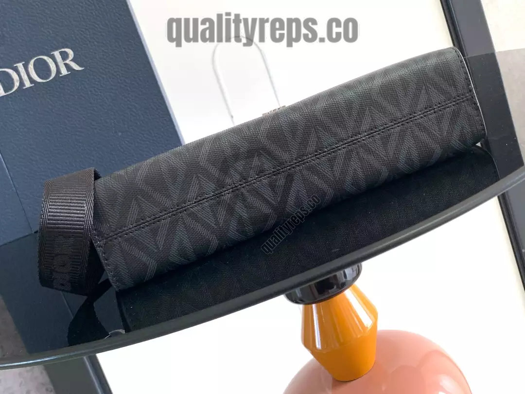 A5 Triangle Pouch Black CD Diamond Canvas Quality Reps - Image 7