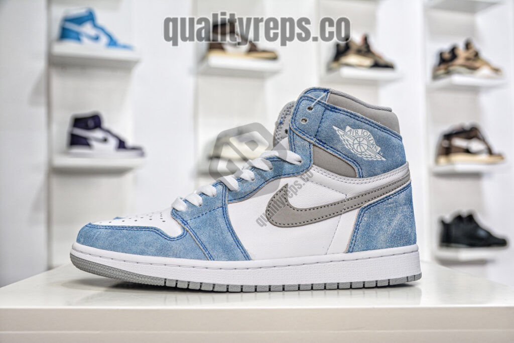 Air Jordan 1 High OG Hyper Royal Quality Reps 2
