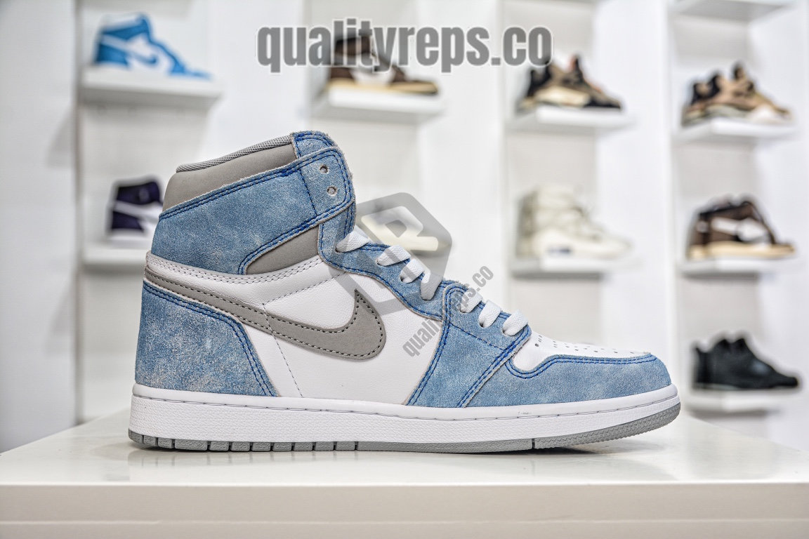 Air Jordan 1 High OG Hyper Royal Quality Reps 4