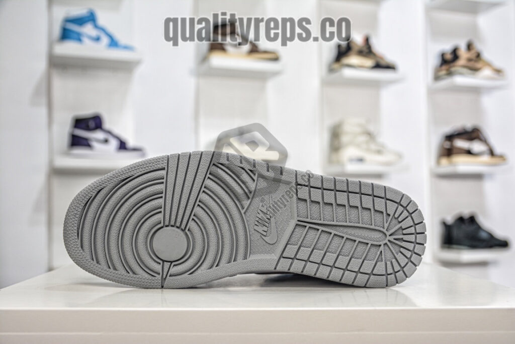 Air Jordan 1 High OG Hyper Royal Quality Reps 6