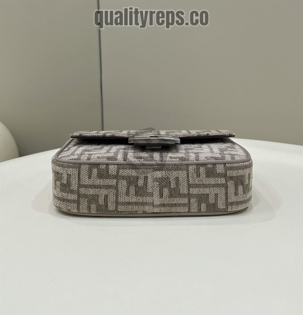 Baguette Chain Midi Dark Grey FB004 Quality Reps