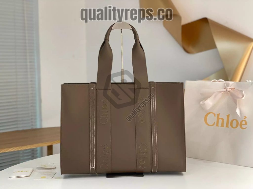 Chloé Large Woody Tote Bag Dark Nut 2