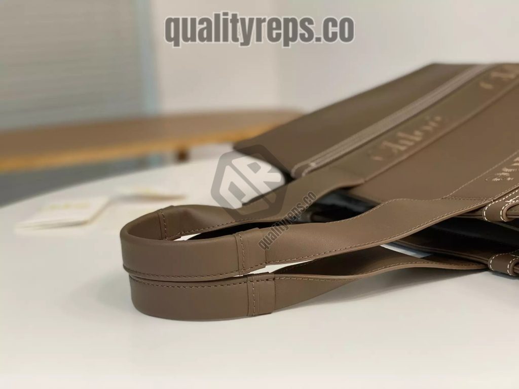 Chloé Large Woody Tote Bag Dark Nut 7