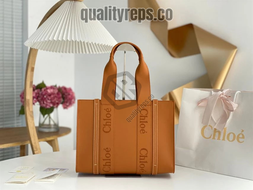 Chloé Medium Woody Tote Bag – MB001 2