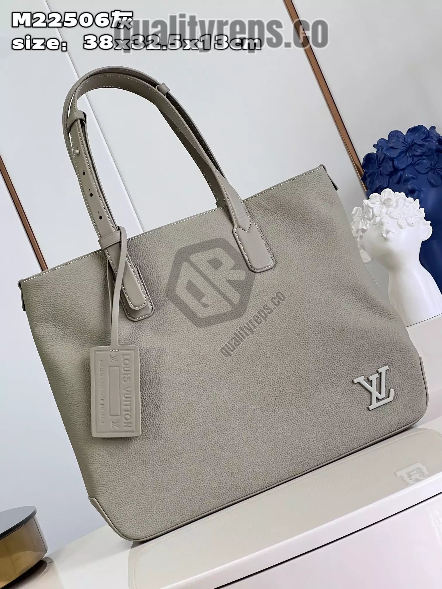 Fastline Tote LV Aerogram Sage Cowhide Leather Quality Reps - Image 2