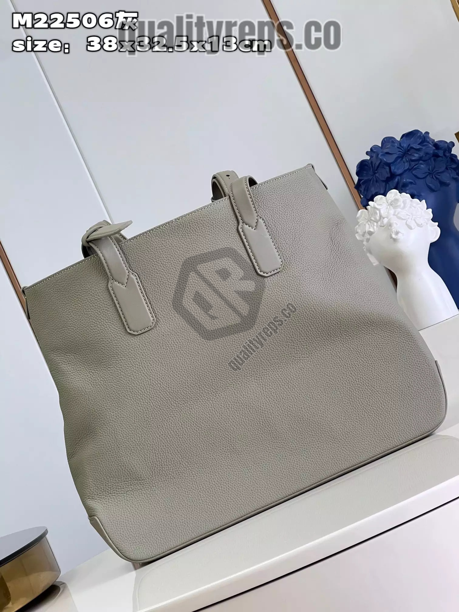 Fastline Tote LV Aerogram Sage Cowhide Leather Quality Reps - Image 3