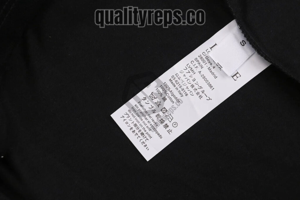 L Dotted Floral Logo Heat-Sealed T-Shirt (White/Black) Quality Reps