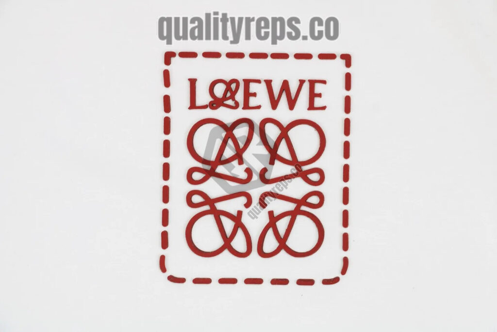 L Dotted Floral Logo Heat-Sealed T-Shirt (White/Black) Quality Reps