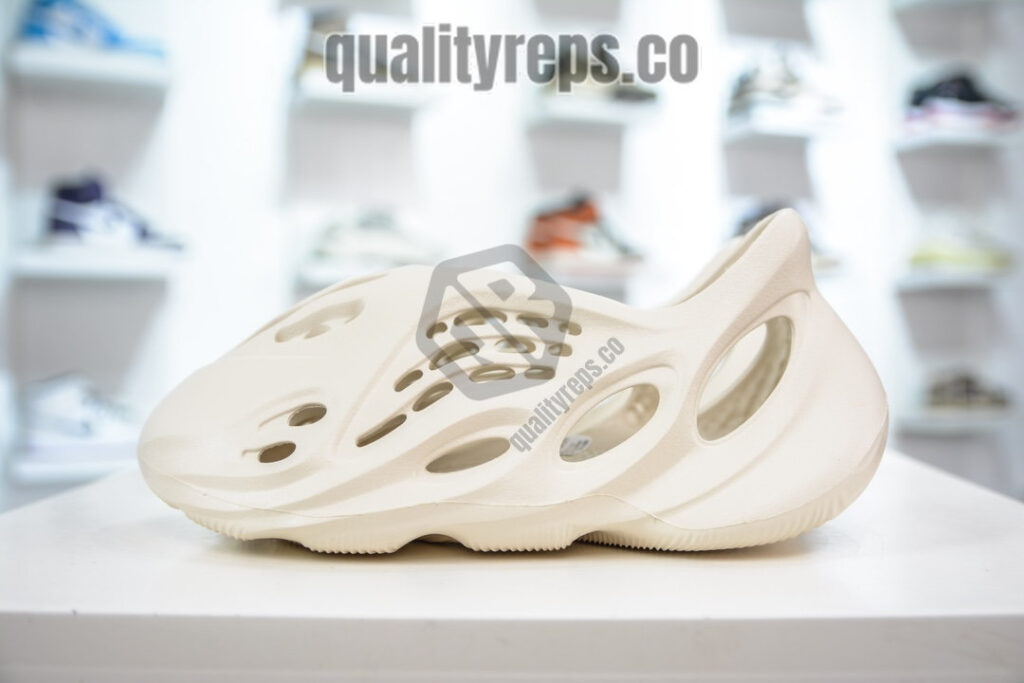 Yeezy Foam Runner 'Sand' Quality Reps 2