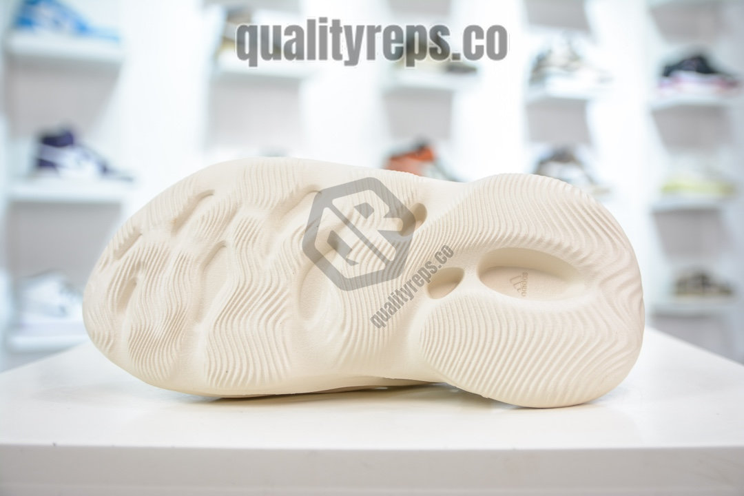Yeezy Foam Runner 'Sand' Quality Reps 6