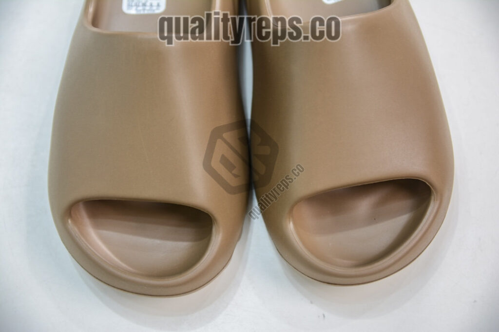 Yeezy Slides 'Core' Quality Reps 10