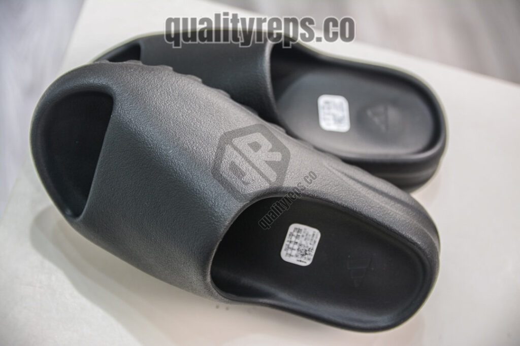 Yeezy Slides 'Onyx' Quality Reps 8